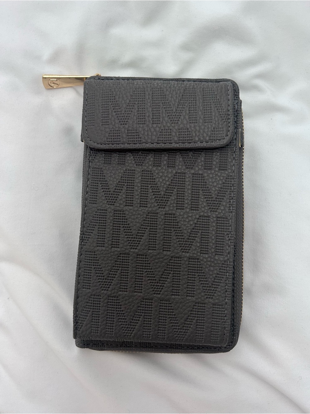 Women's Black cross body wallet